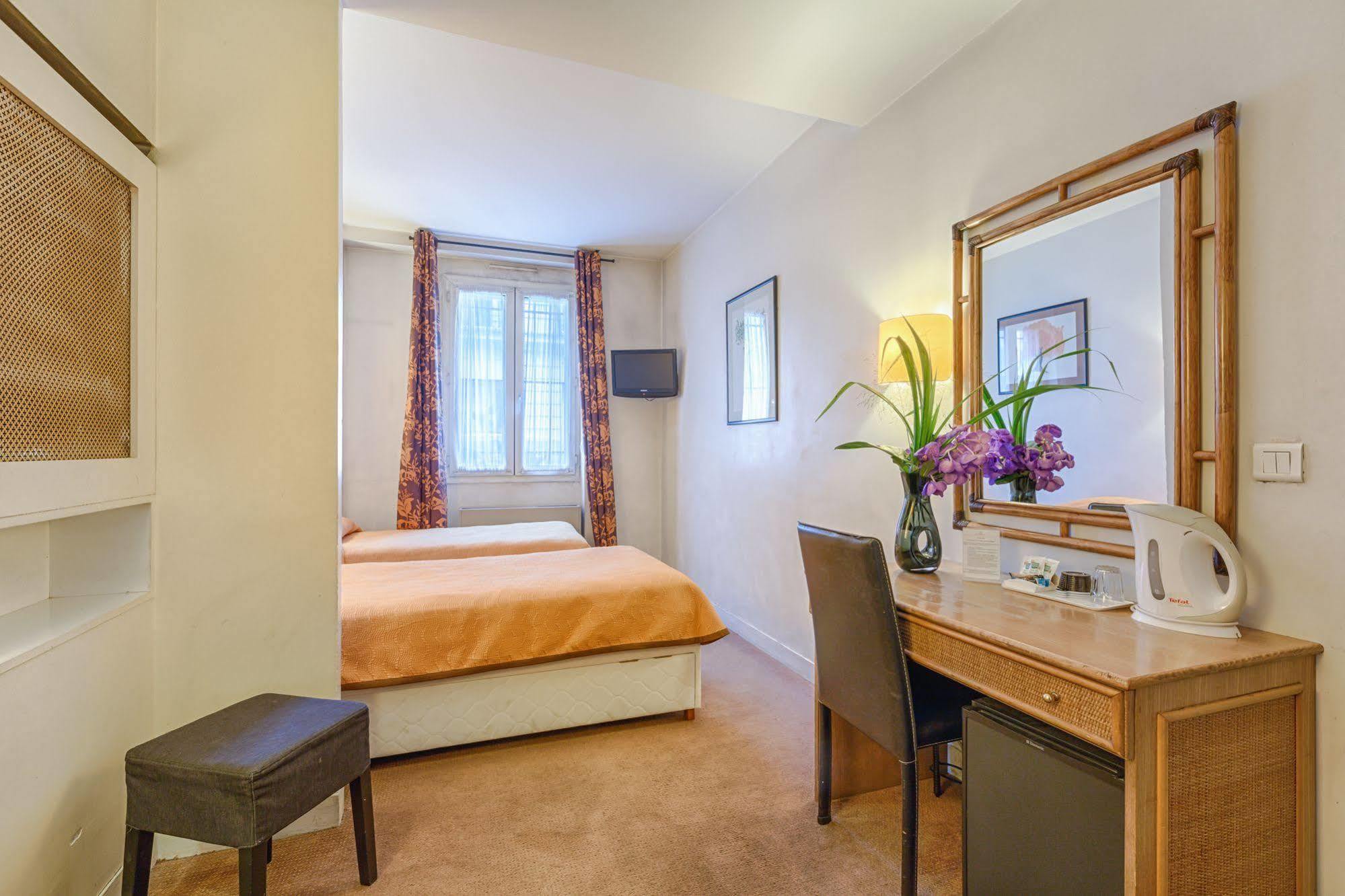 Hotel Charing Cross Parigi